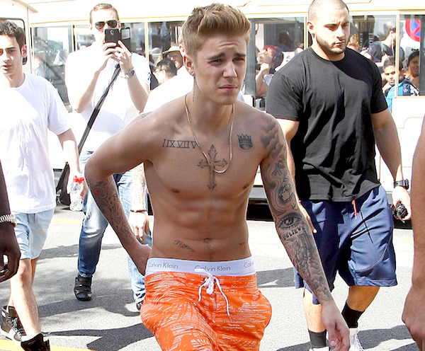 justin-biber-shirtless