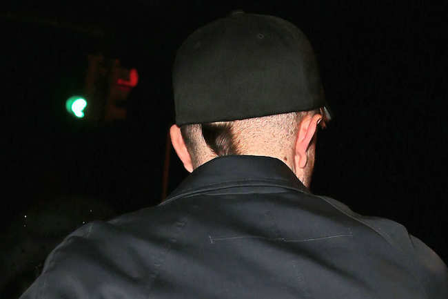 12-robert-pattinson-hair-rat-tail-1.w529.h352.2x