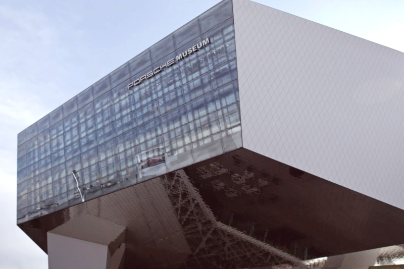 9c7cspaces-the-porsche-museum-0