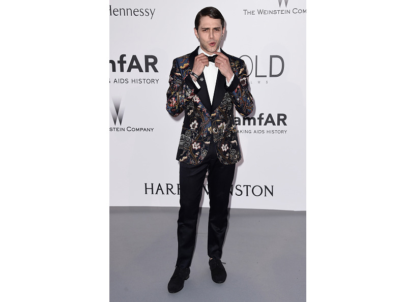 Xavier Dolan Shines in Green KRISVANASSCHE Suit at Cannes – The