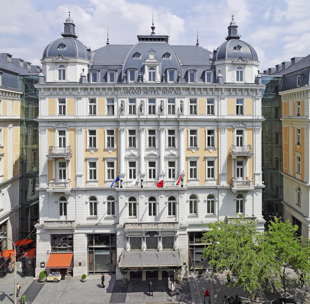 2014-04-02-corinthia_budapest_exterior